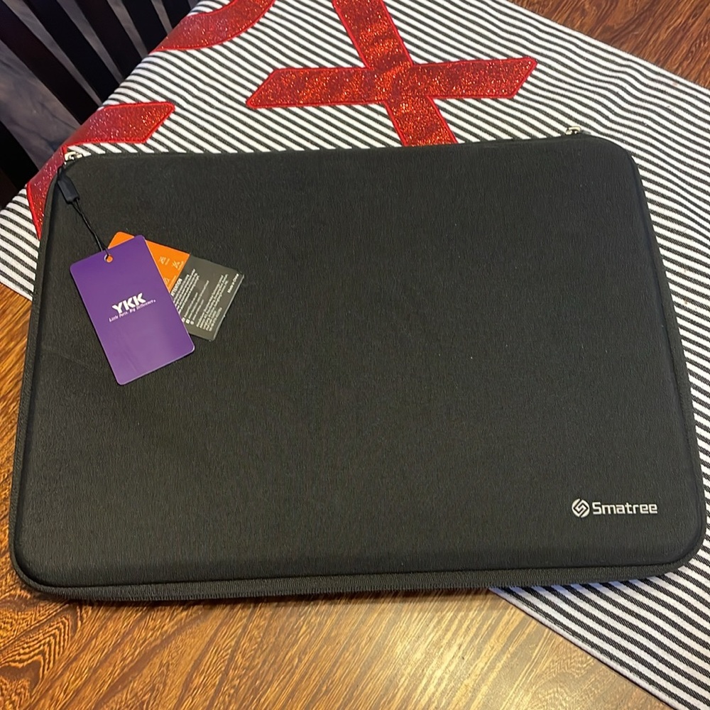 Smatree Laptop Sleeve Case, EVA Hard Laptop Sleeve Bag NWT, measures 16” x 12”